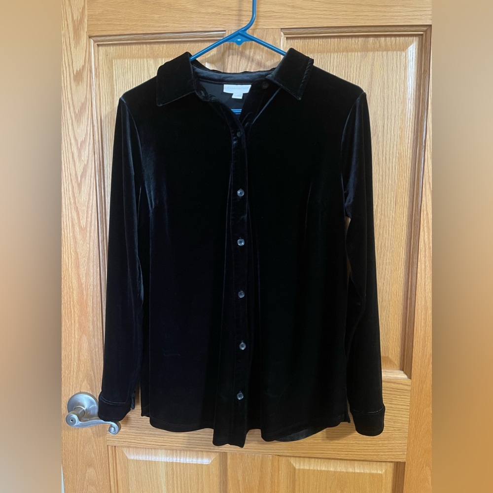 Women’s Charter Club Black Velvet Button up